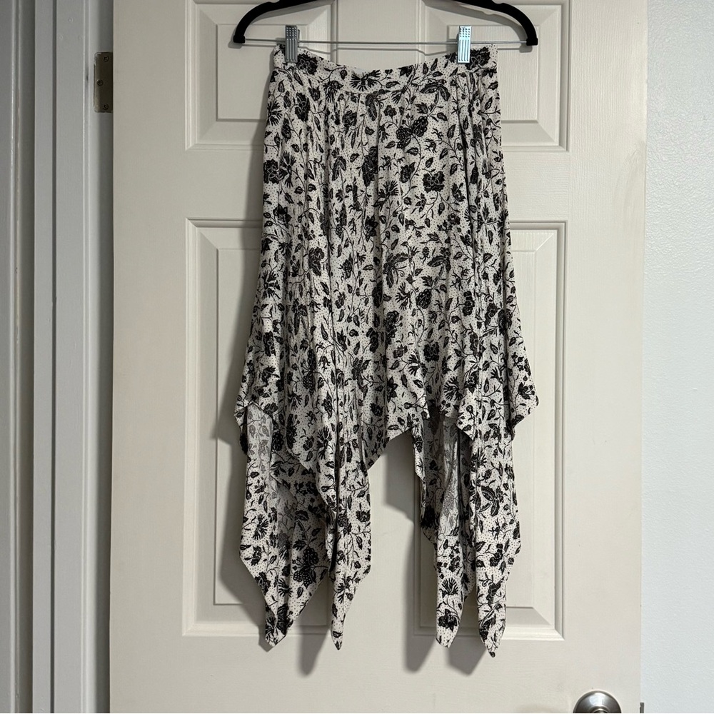 Aritzia Little Moon Ferrara Skirt